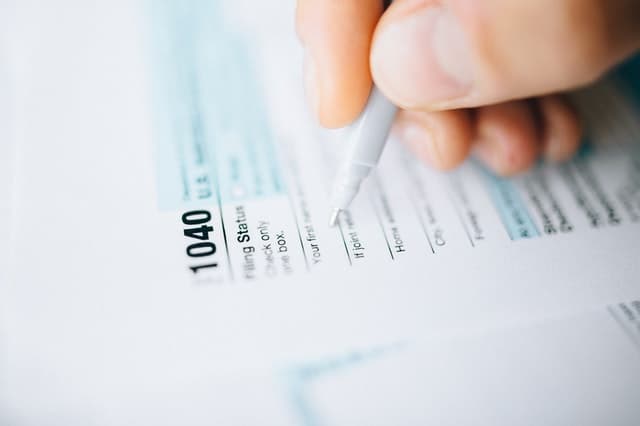 O que é imposto retido na fonte e como se prevenir